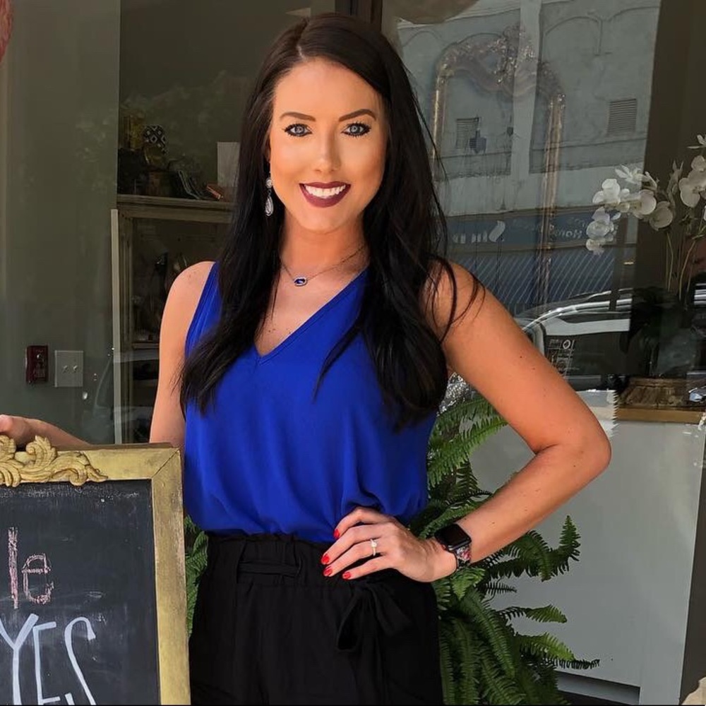 Meet your Posher, Danielle